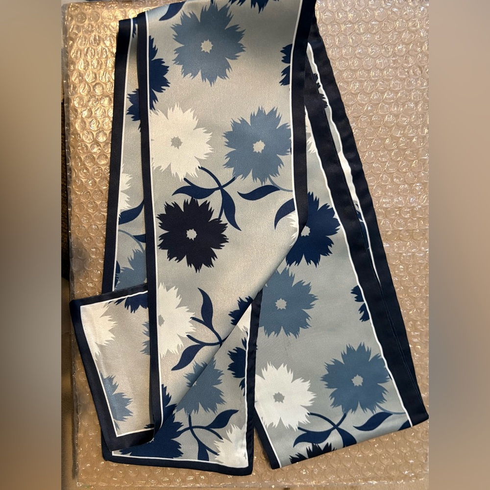 Floral Patterned Scarf in Blue and White